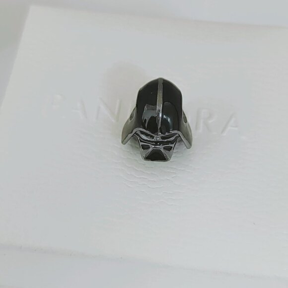 Pandora Star Wars Darth Vader Charm with box - Picture 6 of 9